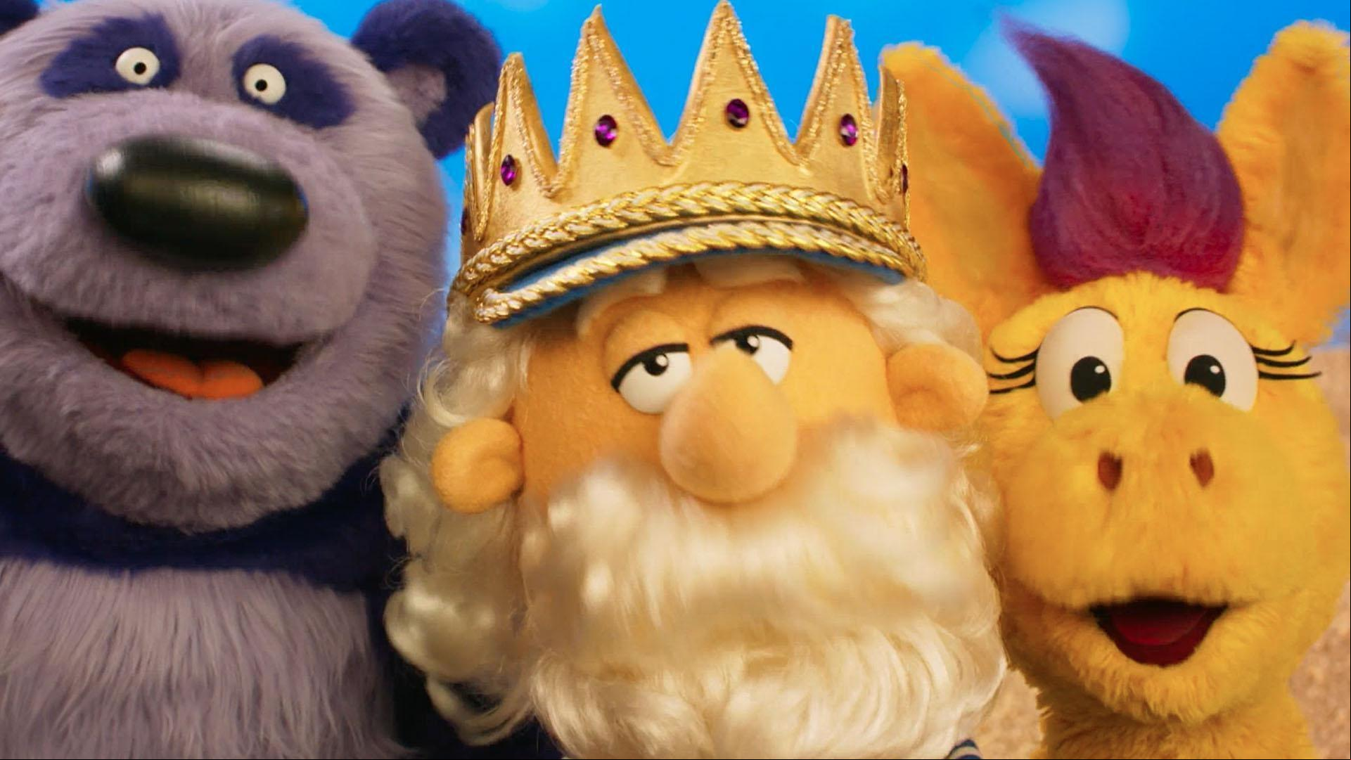 Donkey Hodie, Purple Panda and King Friday are the Royal Sandcastle Builders!