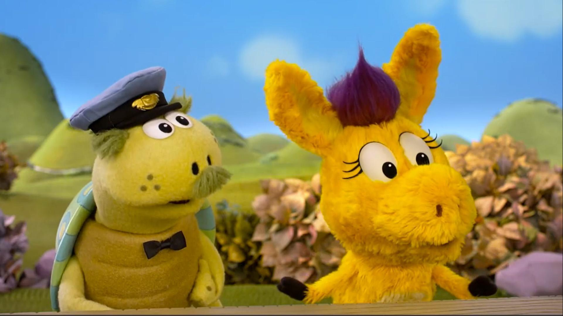 Turtle-Lou opens a Speedy Delivery service./The pals have a sleepover at Bob Dog's house.