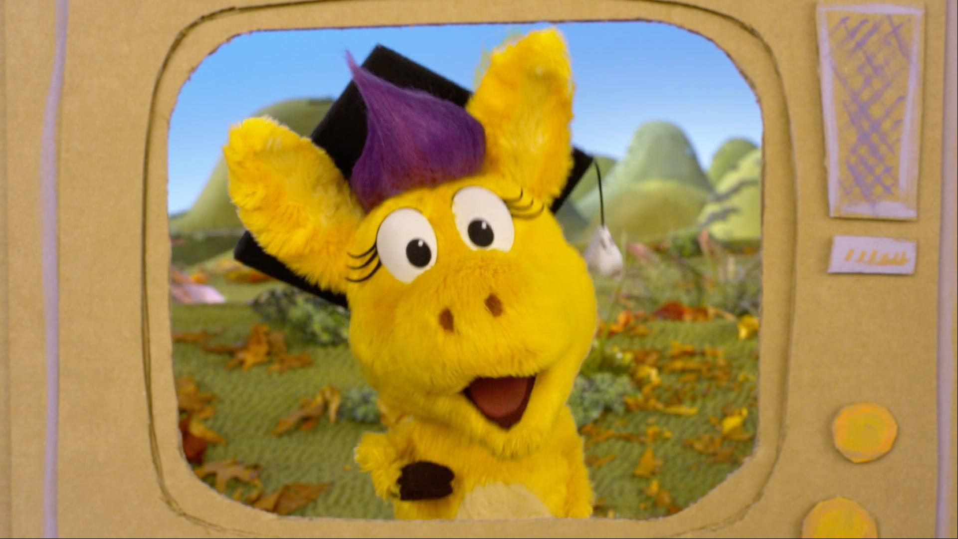Donkey offers to help Panda enjoy Halloween by teaching him all about the holiday.