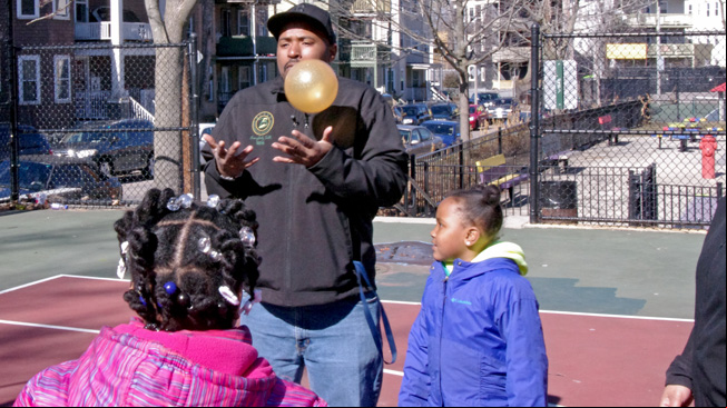 Group tossing balloon
